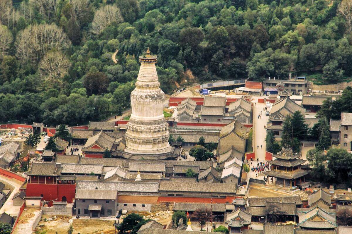 历史长河中的山西，历史与现代的交融之地🏮